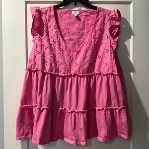 Crown & Ivy summer top